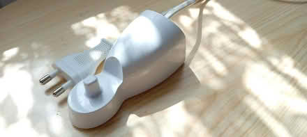 Photo of free Braun Electric Toothbrush Base (TW19) #1