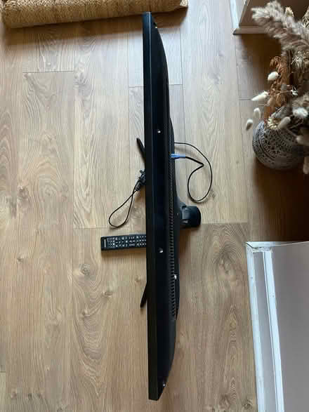 Photo of free Samsung 32” TV (Furzedown SW16) #2