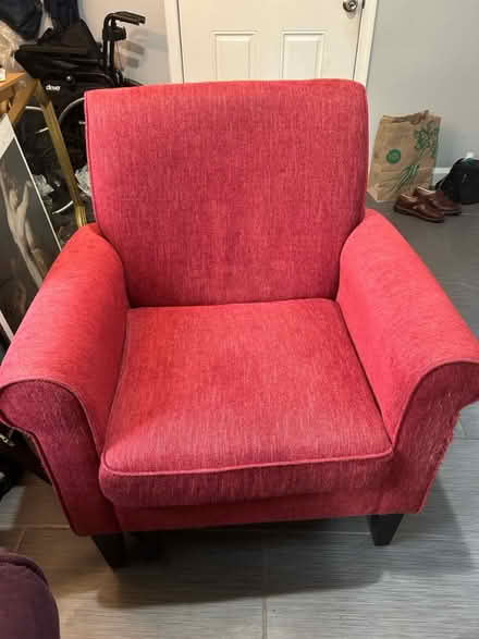 Photo of free Red armchair (Mount rainier) #1