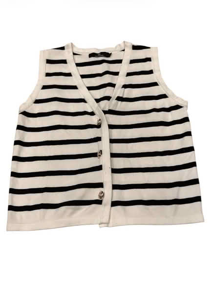 Photo of free Lillusory Woman’s Top (Brooklyn Storage) #1