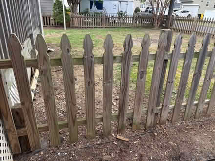 Photo of free wood fence 100 foot length (Edgewater londontowne) #4