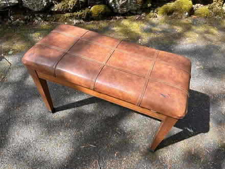 Photo of free Piano Stool (Lindale LA11) #1