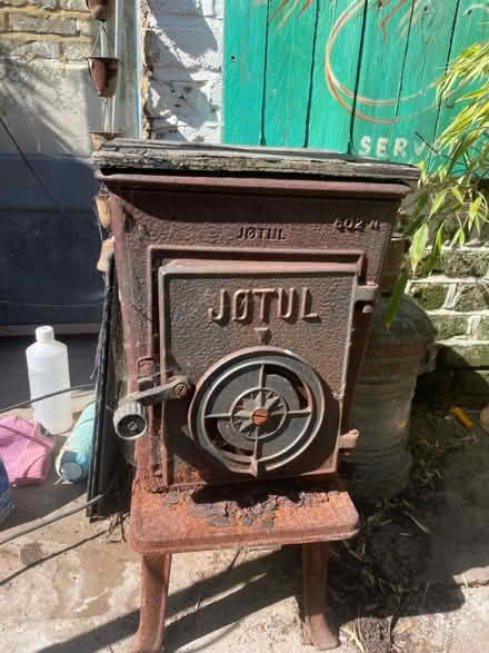 Photo of free log burner (E15) #1