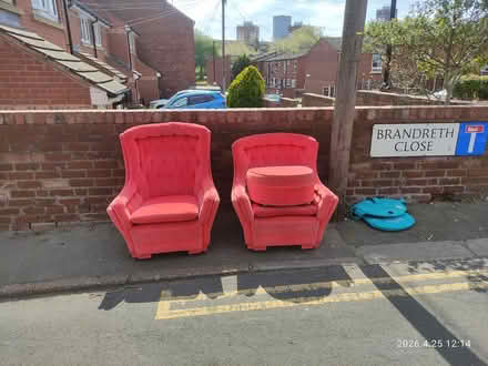 Photo of free comfy clean good condition chaira (S6 upperthorpe) #1