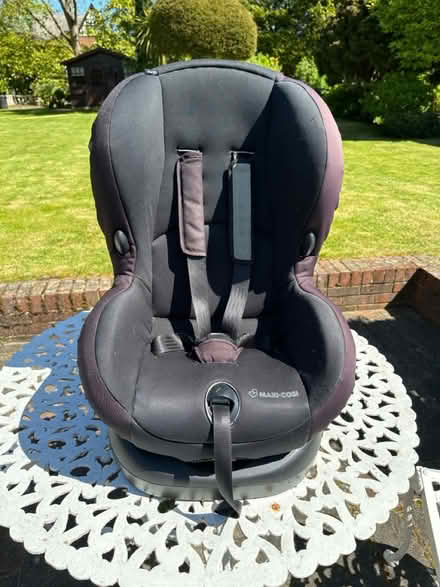 Photo of free Maxicosi car seat (Chessington KT9) #1