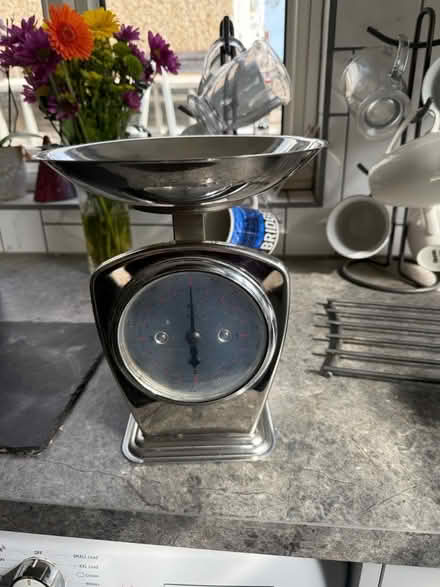 Photo of free Metal weighing scales (Croydon/West Wickham) #1