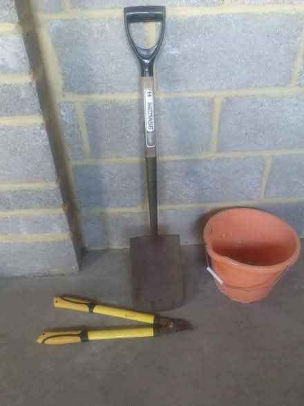 Photo of free Garden spade and shears (TW7 4) #1