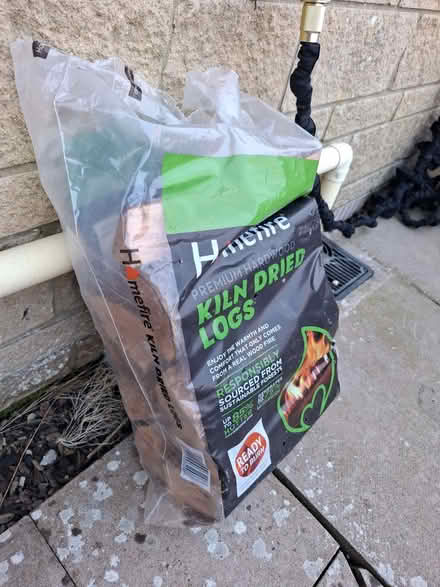 Photo of free Kiln Dried Logs (Rockgreen SY8) #1