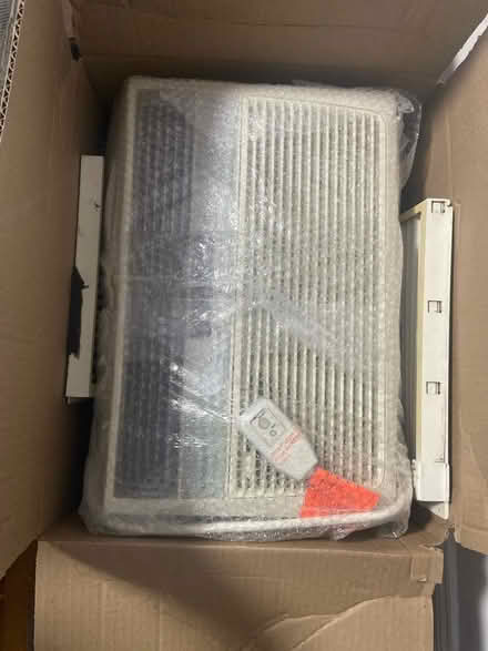 Photo of free Air conditioner (Oakland gardens) #1