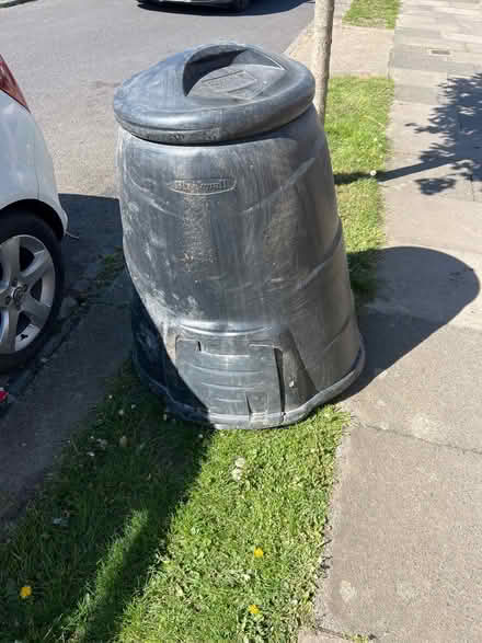 Photo of free Decomposter (Leigh on sea SS9) #1