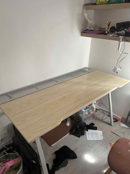 Photo of free Desk (Cheadle Hulme SK8) #1