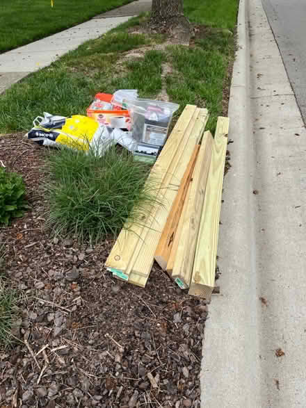Photo of free Building Materials curb pickup (Kentfield Dr, Dublin OH 43016) #2