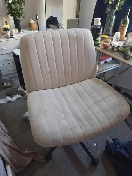 Photo of free Chair (King's cross road Wc1x 9db) #1
