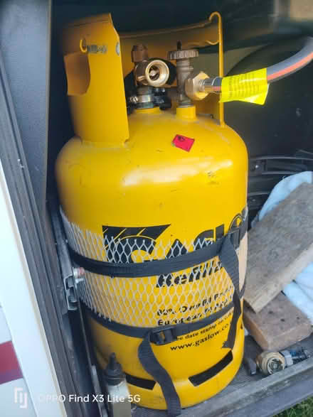Photo of Gas Low 11kg bottle (Yealand Conyers LA5) #1