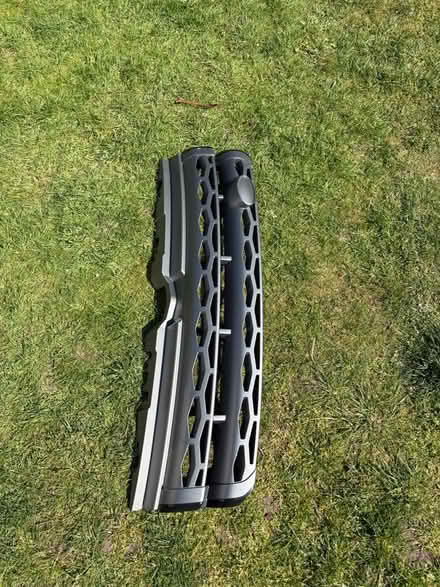 Photo of free Front grill Range Rover evoque (NG5 Basford) #3