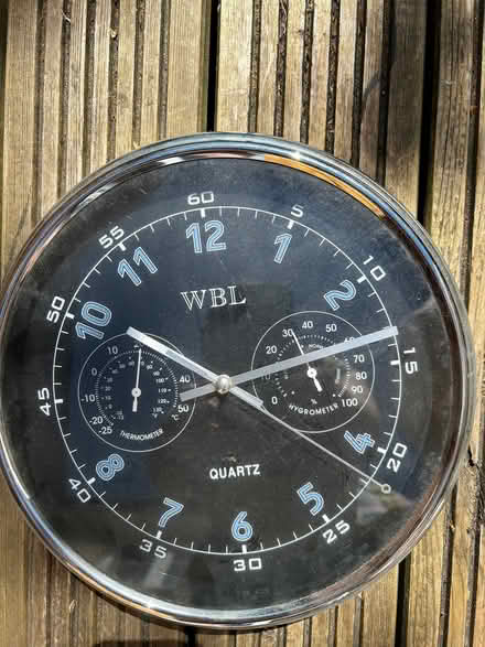 Photo of free Wall clock digital 27 cm in diameter (Caldecott OX14) #1