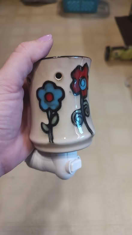Photo of free Scentsy Warmer (Knoxville/Brunswick (21758)) #3