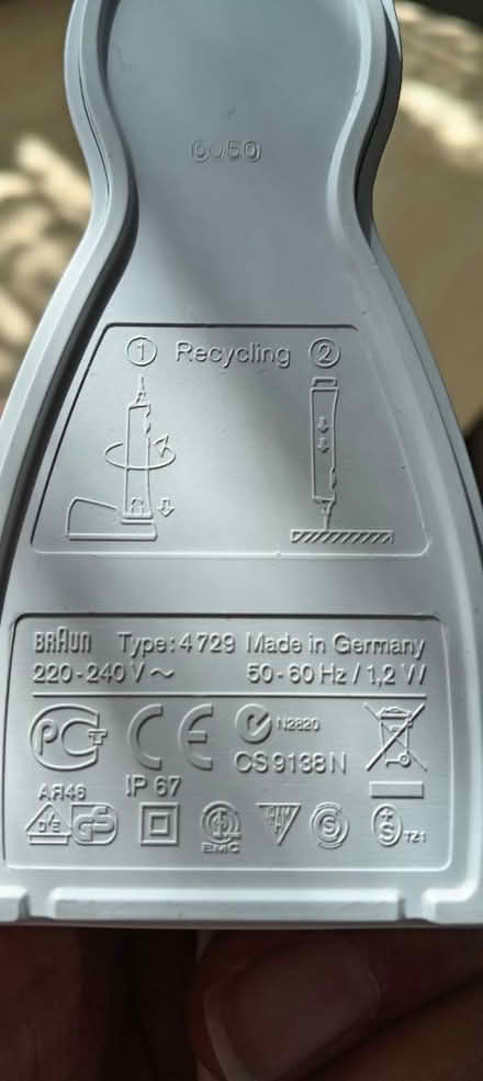 Photo of free Braun Electric Toothbrush Base (TW19) #2