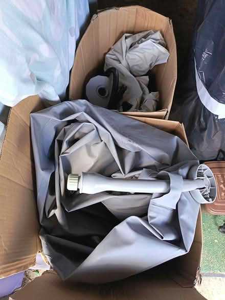 Photo of free Complete Hot tub (BH11) #2