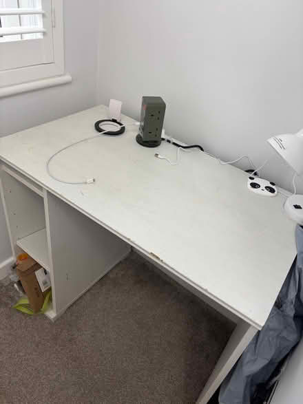 Photo of free White desk (Central Reading RG1) #2