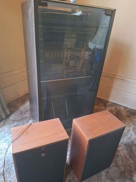 Photo of free Toshiba hi fi unit (Swanley BR8) #1