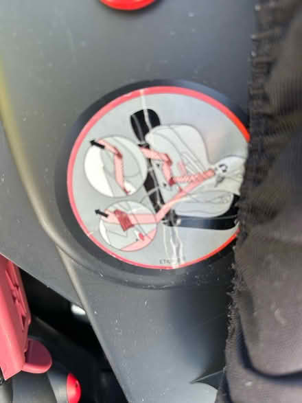 Photo of free Maxicosi car seat (Chessington KT9) #4