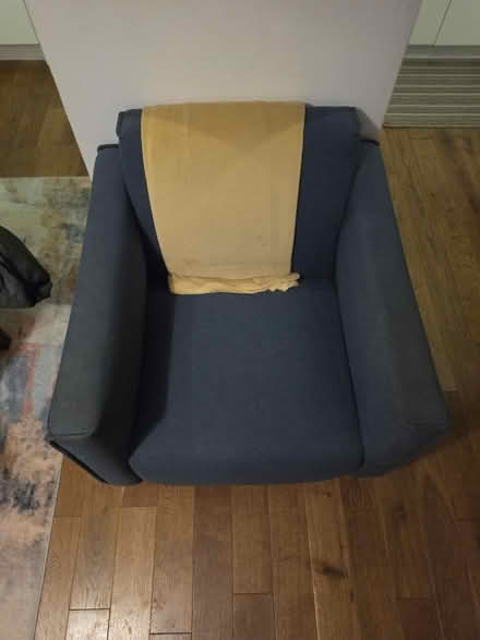 Photo of free Single seater sofa (Twickenham) #4