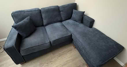 Photo of free Small chaise couch (Mukilteo) #1