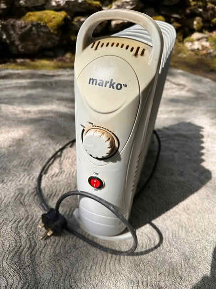 Photo of free oil filled radiator (Lindale LA11) #2