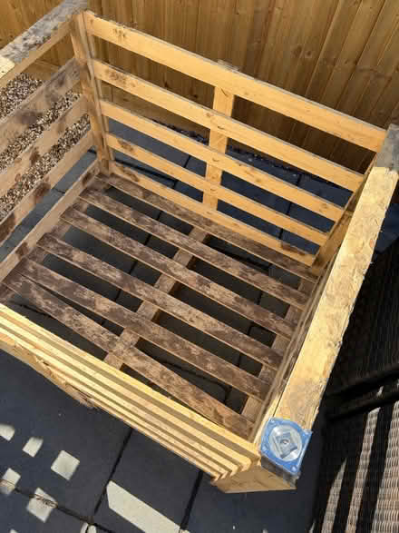 Photo of free Wooden crate / pallet (Hitchin Herts) #2