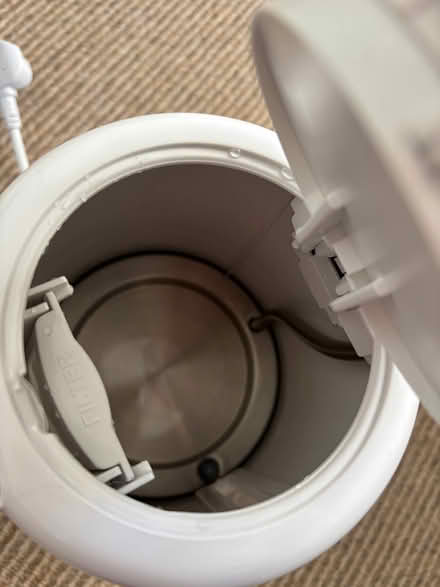 Photo of free Electric kettle - like new (Woodseats S8) #3