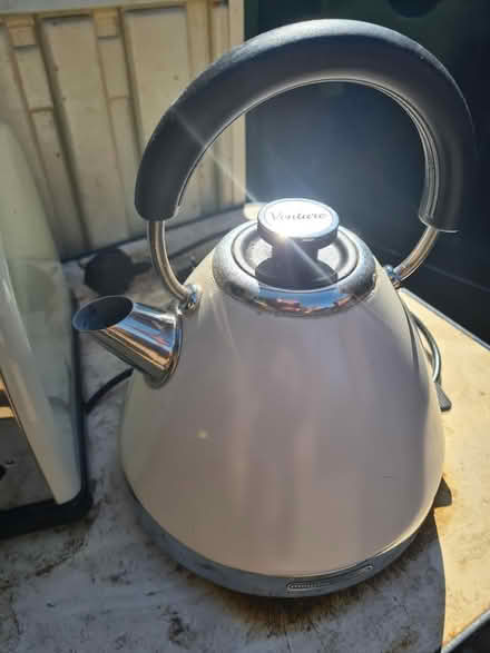 Photo of free Kettle and Toaster (Hallaton LE16) #3