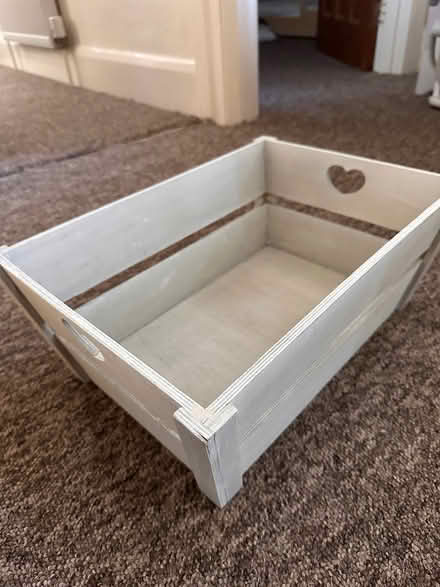 Photo of free White Wooden Crate (Oldfield Park BA2) #1