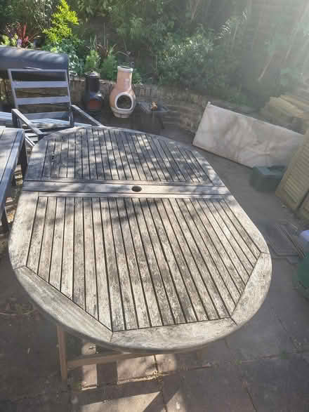 Photo of free Wooden extendable garden table (Bexleyheath DA7) #1
