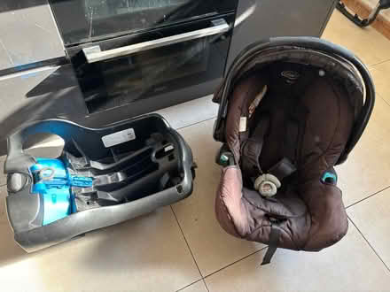 Photo of free Graco car seat and base (Warrington WA4) #1