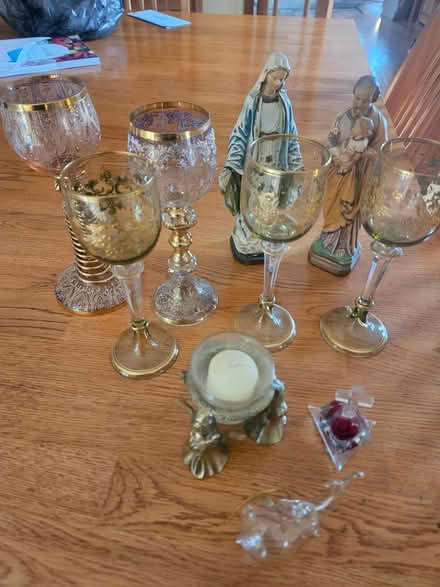 Photo of free Goblets with gold paint - plus (Norton) #1