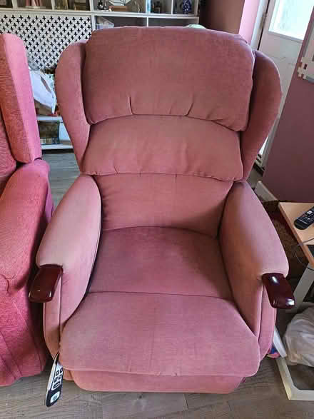 Photo of free Recliner Chairs (BH11) #1