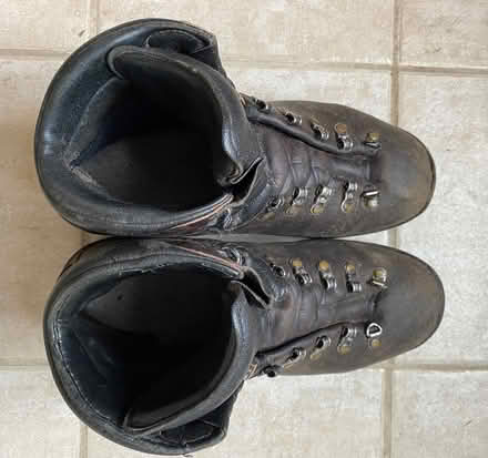 Photo of free SCARPA leather hiking boot (W9) (Hunt Club) #4