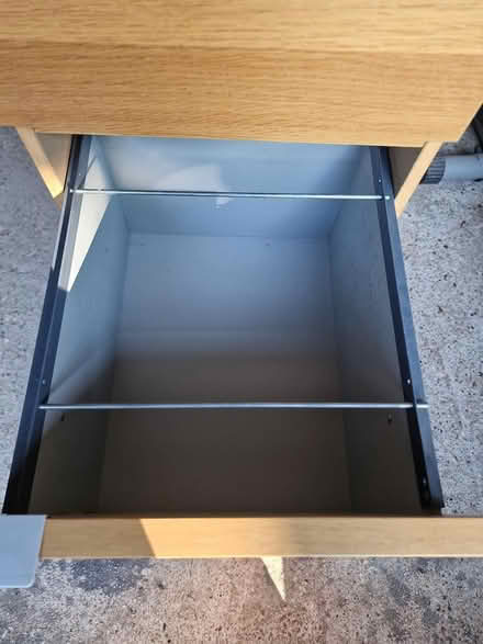 Photo of free Office/Study Drawers (Layer-de-la-Haye CO2) #3
