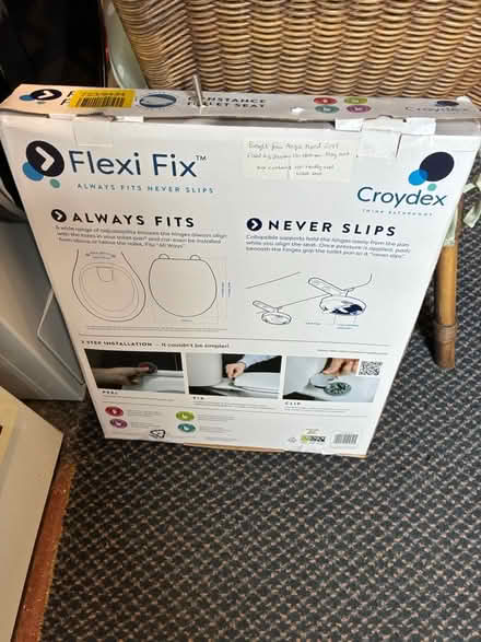 Photo of free Toilet seat (Newby. YO12) #1