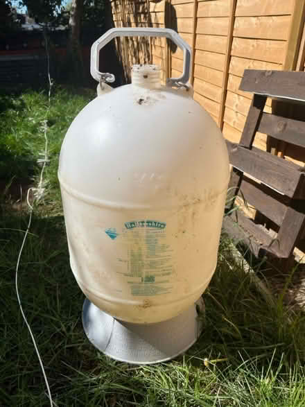 Photo of free Heavy duty Tank (Collect near Marsh Park OX4) #3
