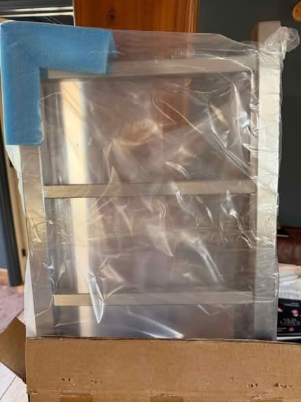 Photo of free Bathroom radiator Satin grey 90 x 35 cm (Cumnor OX2) #3