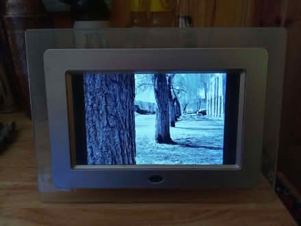 Photo of free digital photoframe. (Twerton BA2) #1