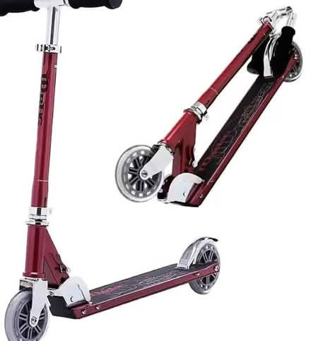 Photo of free JD Bug Classic Street 120 Kids Foldable Kick Scooter (Heald Green SK8) #1