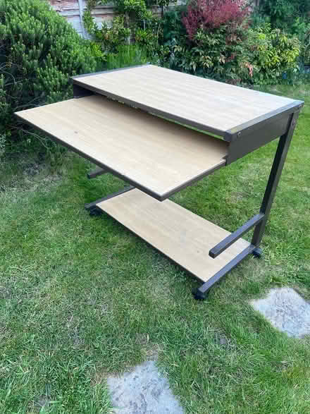 Photo of free Computer table (BR6) #2