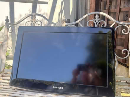 Photo of free Samsung flat screen TC 26inch (Dursley GL11) #1
