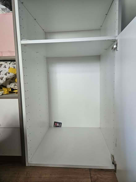 Photo of free White cabinet (Molesey KT8) #3