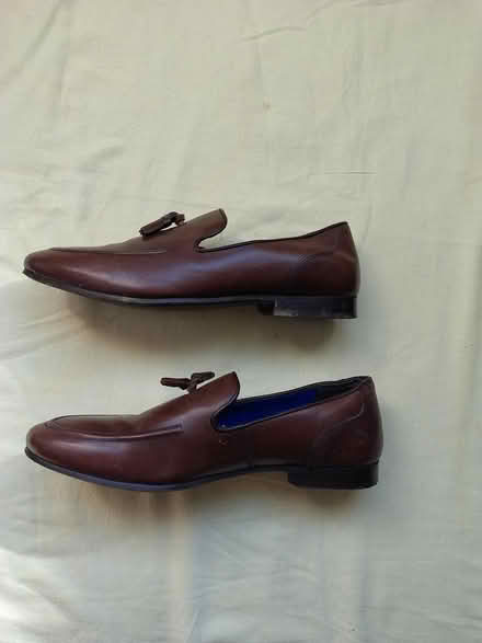 Photo of free Mens size 8 (Gloucester) #3