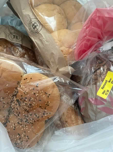 Photo of free bread lot BB 24/25 April (Ashwood Road PR2) #1