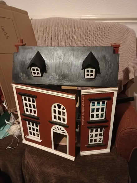 Photo of free Wooden dolls house (Abbey Hey M18) #3